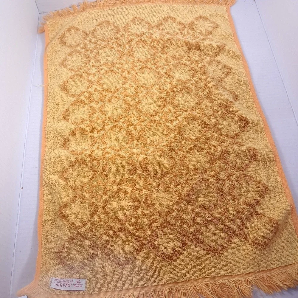 Vintage hand Towel set 2 harvest yellow Gold Martex West Point Pepperell Fairfax
